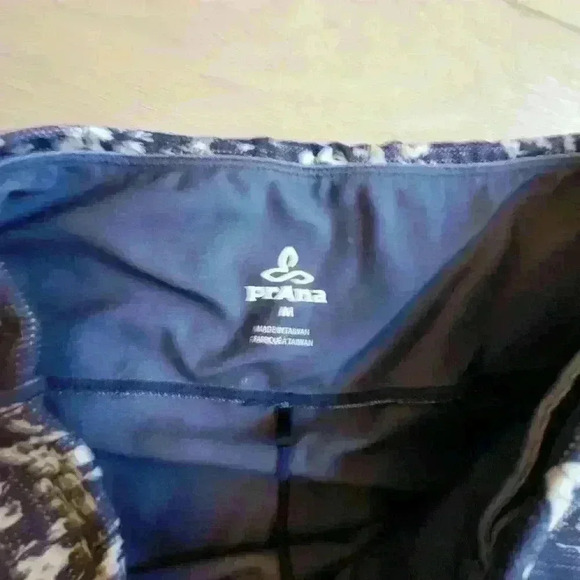 Prana Piller Printerd Capri Medium Floral - Picture 3 of 5